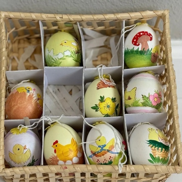 Set of 9 Vintage Easter Spring Egg Hand Painted Genuine Egg Shell Ornaments - Picture 1 of 13